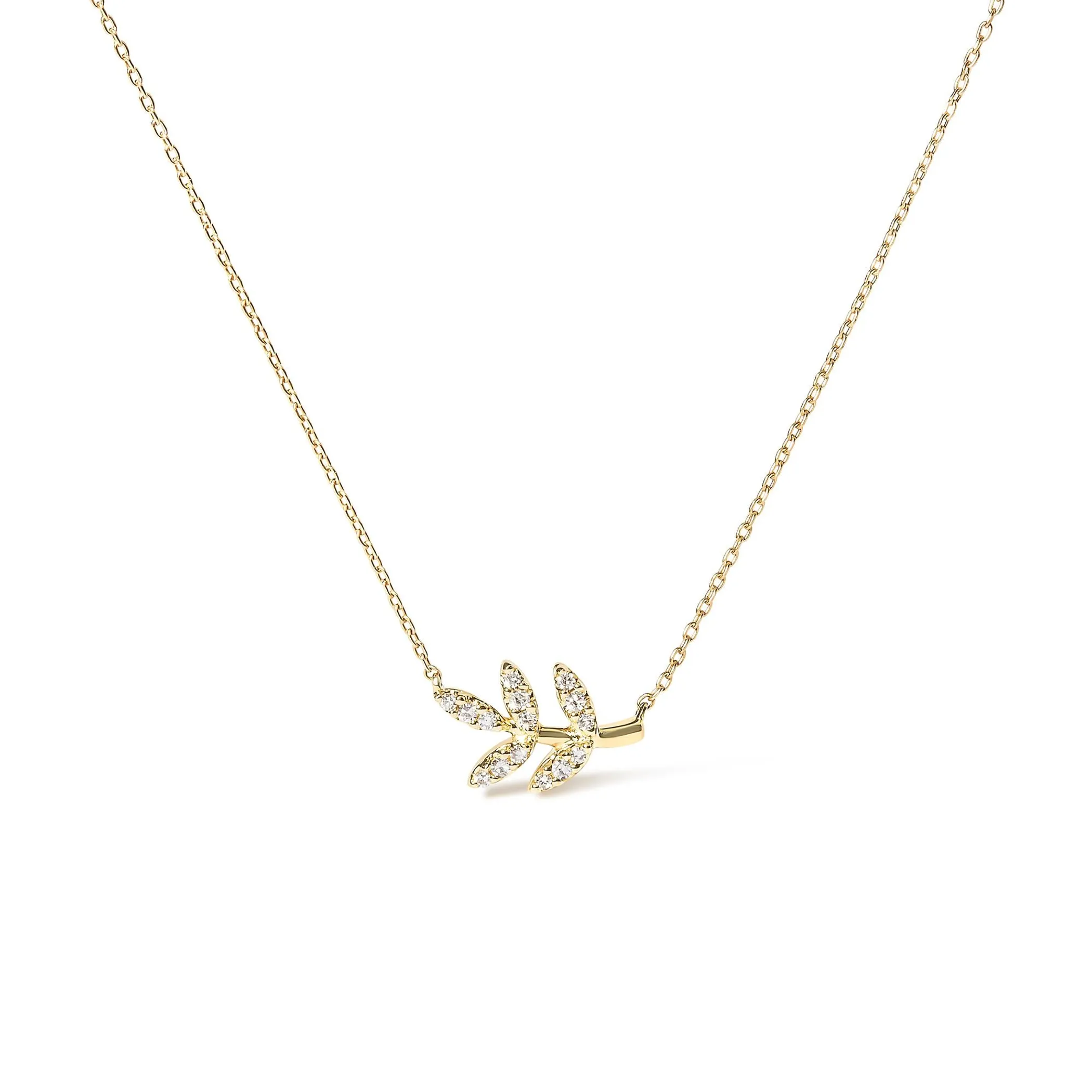 10K Yellow Gold 1/10 Cttw Diamond Leaf and Branch 18" Pendant Necklace (H-I Color, I1-I2 Clarity)