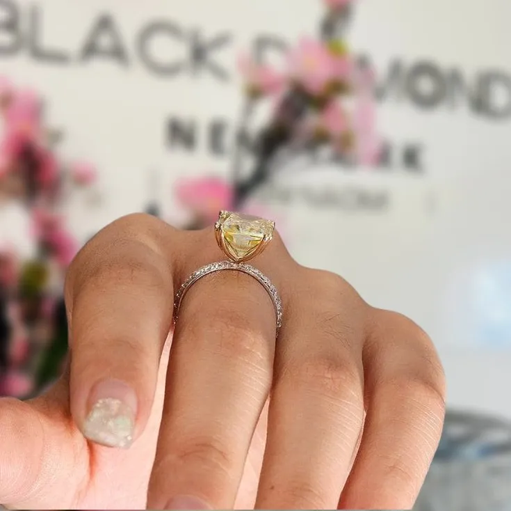 14k White Gold 8.0ct Radiant Cut Diamond Wedding Ring