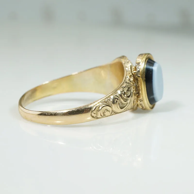 Beautiful 19thc Banded Agate Locket Ring