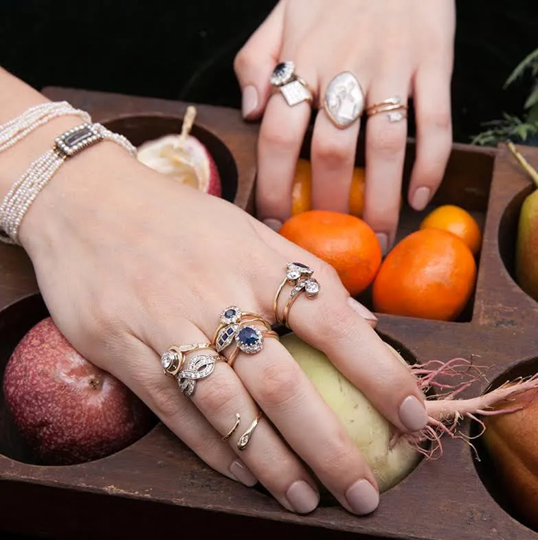 Bow Ring (Diamond)