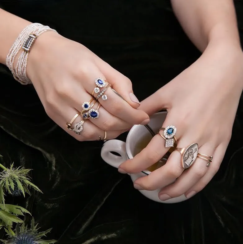 Bow Ring (Diamond)