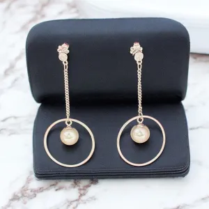 Dangling loop pearl Silver earring
