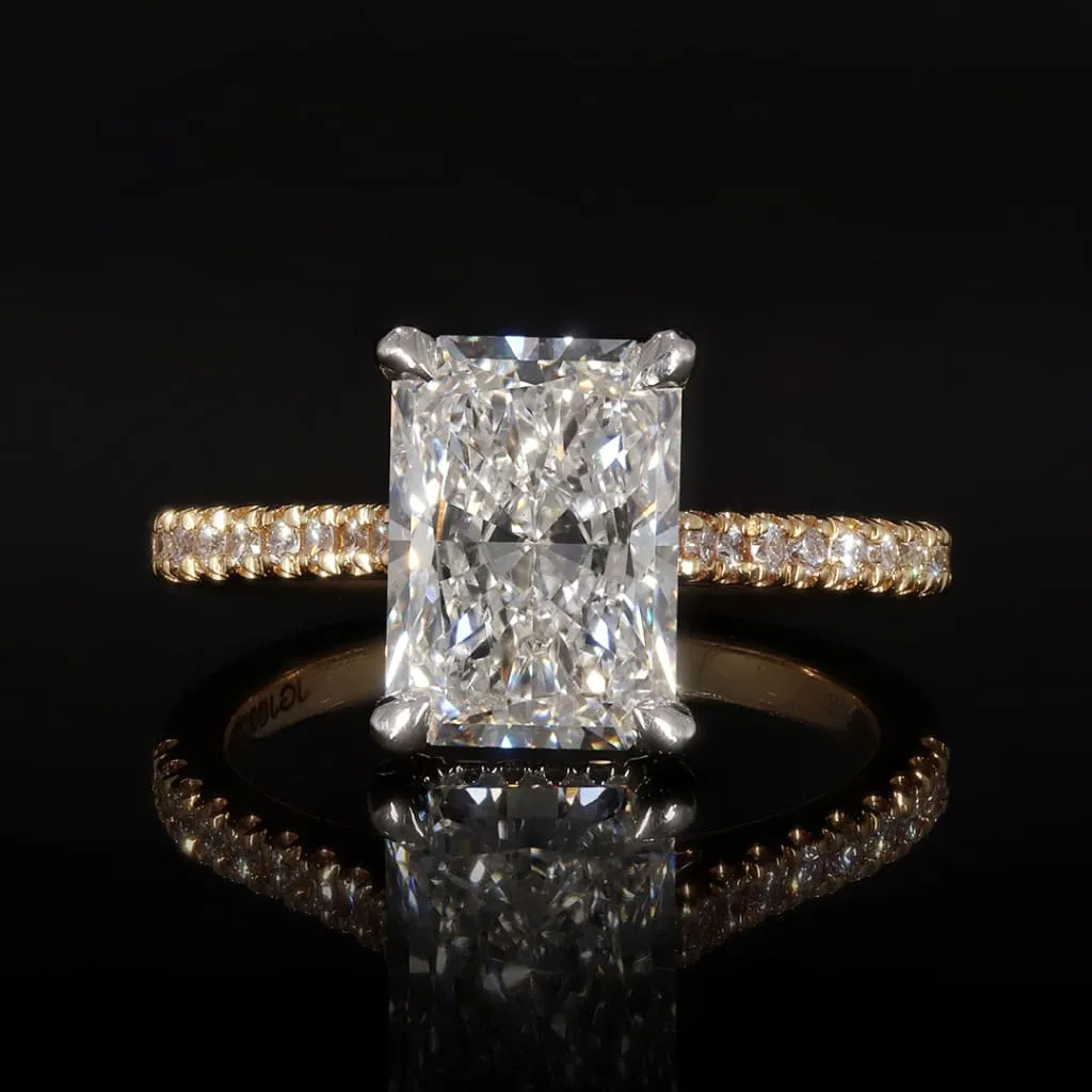 DAVIS | Radiant Solitaire Lab Diamond Set in 18ct Gold 3.25ct
