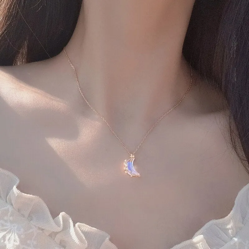 Designer original craftsmanship inlaid crystal moonstone half crescent chain necklace