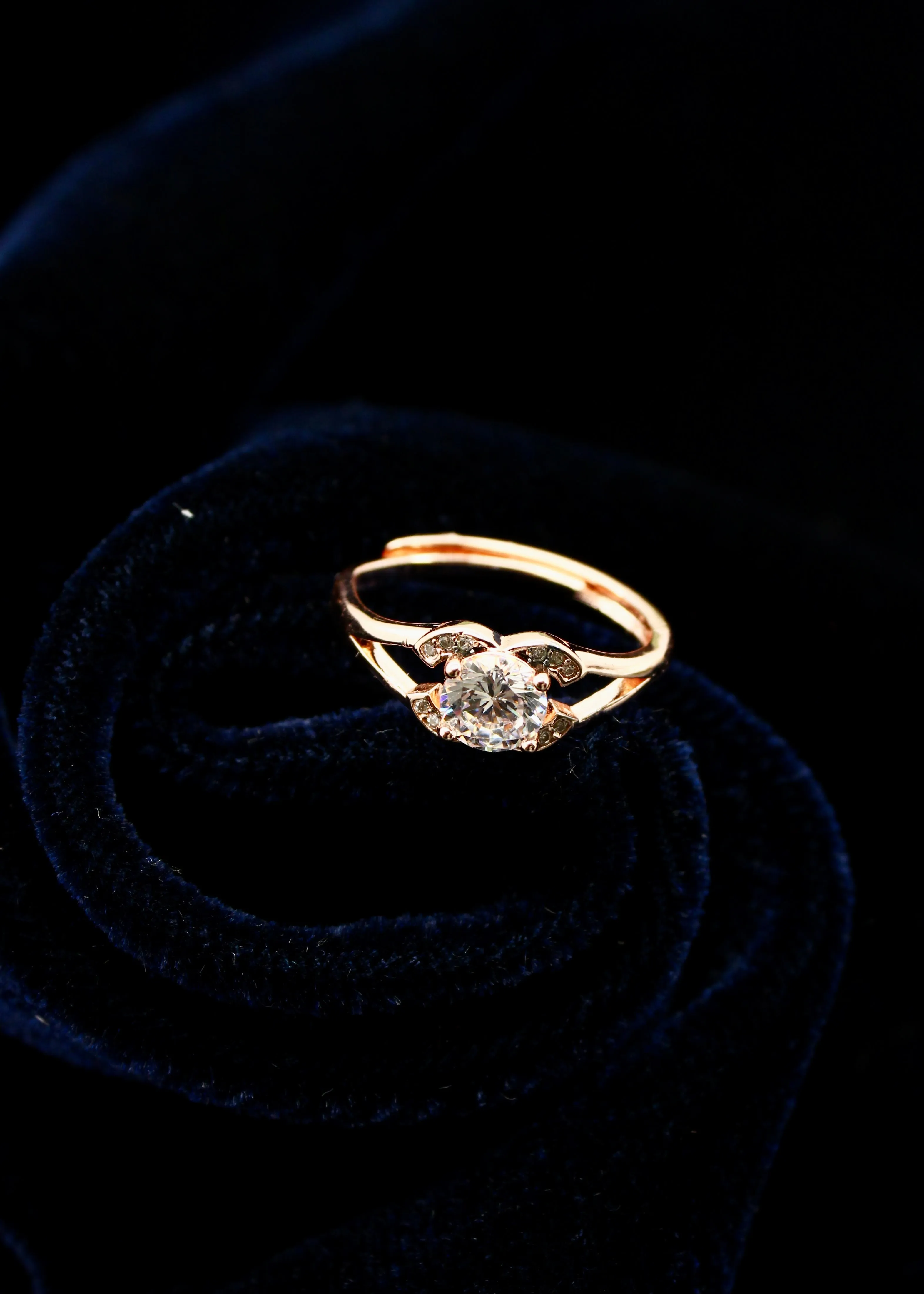 DIA RADIANT FINGER RING
