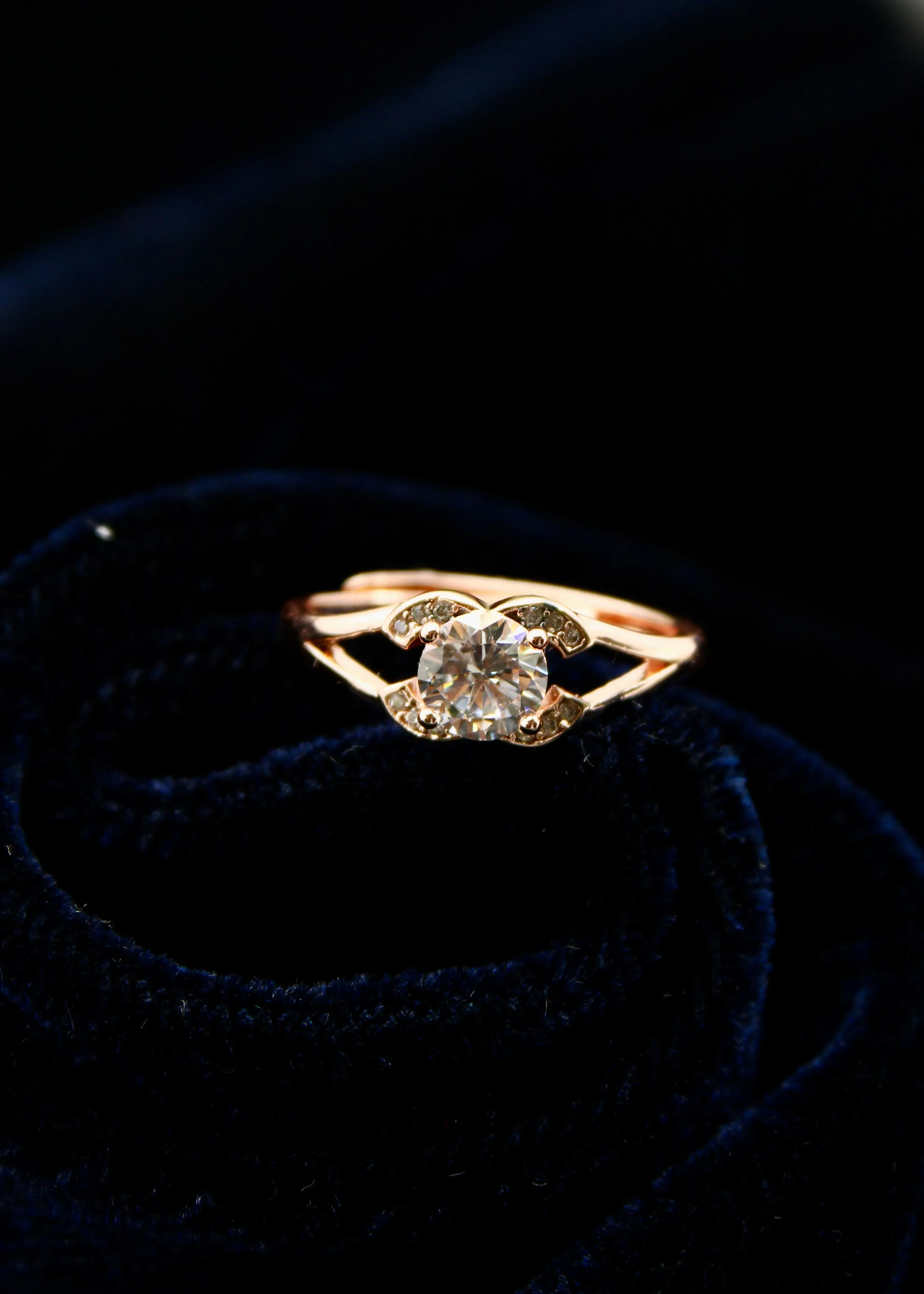DIA RADIANT FINGER RING