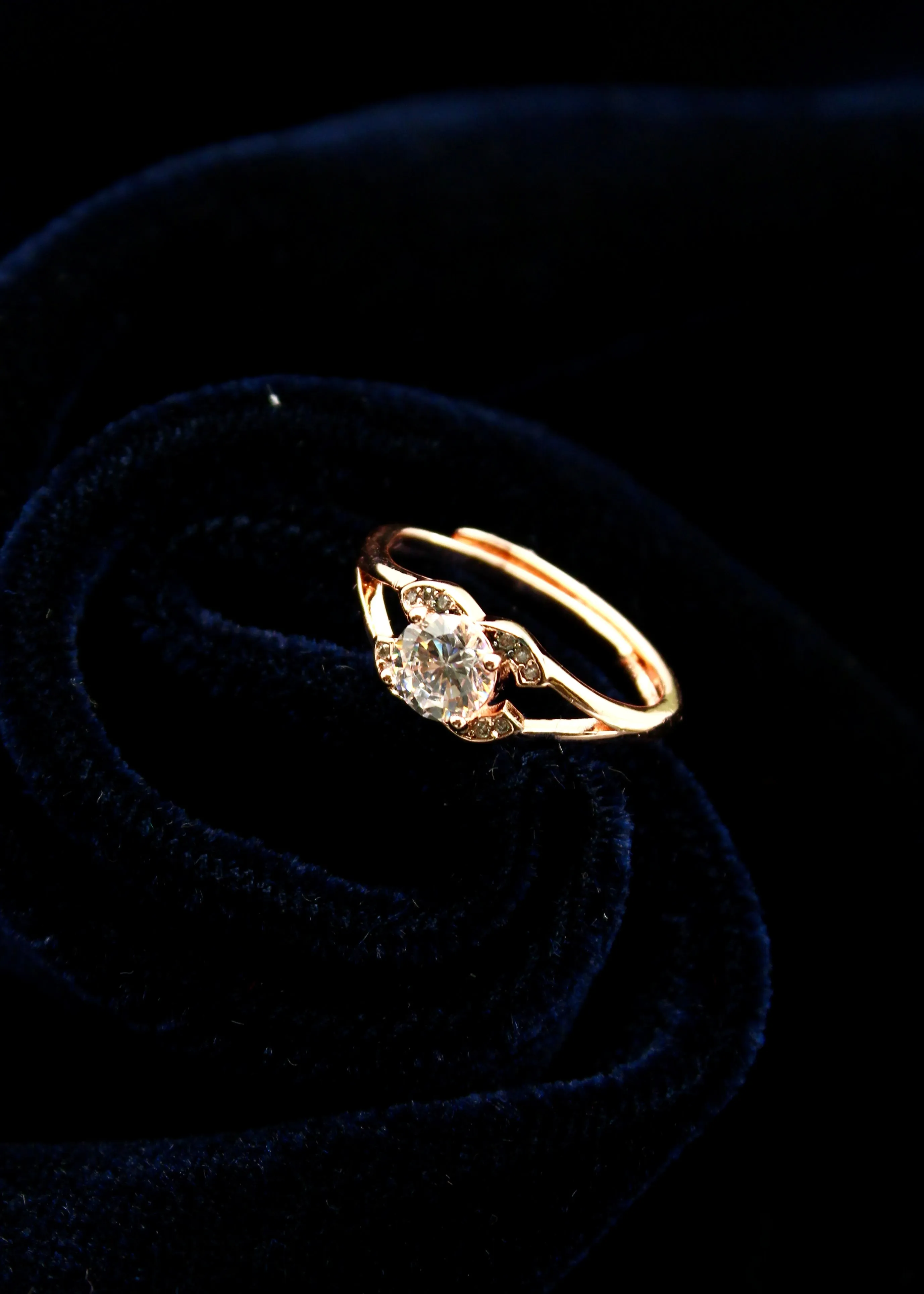 DIA RADIANT FINGER RING