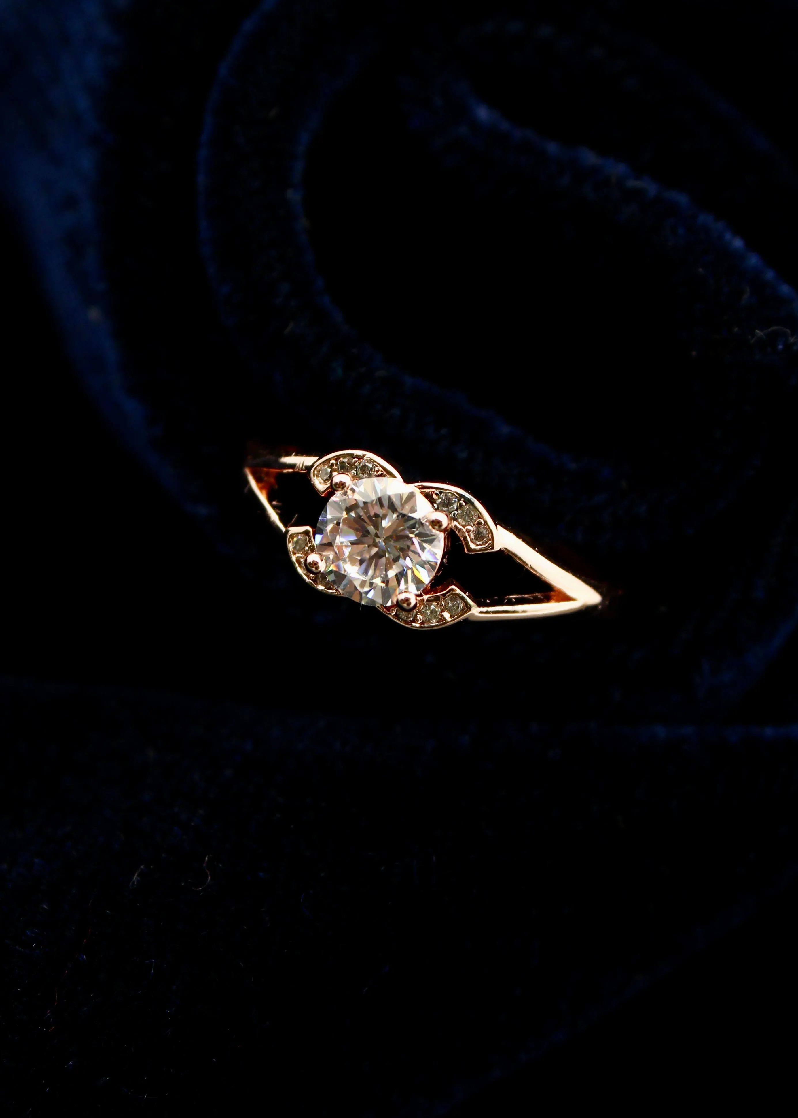 DIA RADIANT FINGER RING