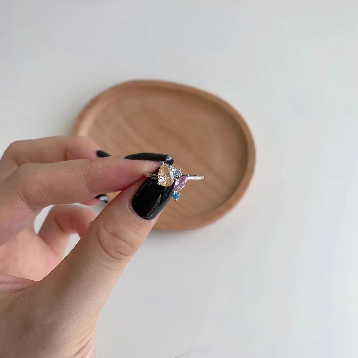 [Goodv]Radiant Colorful Multi Cut Daily Ring