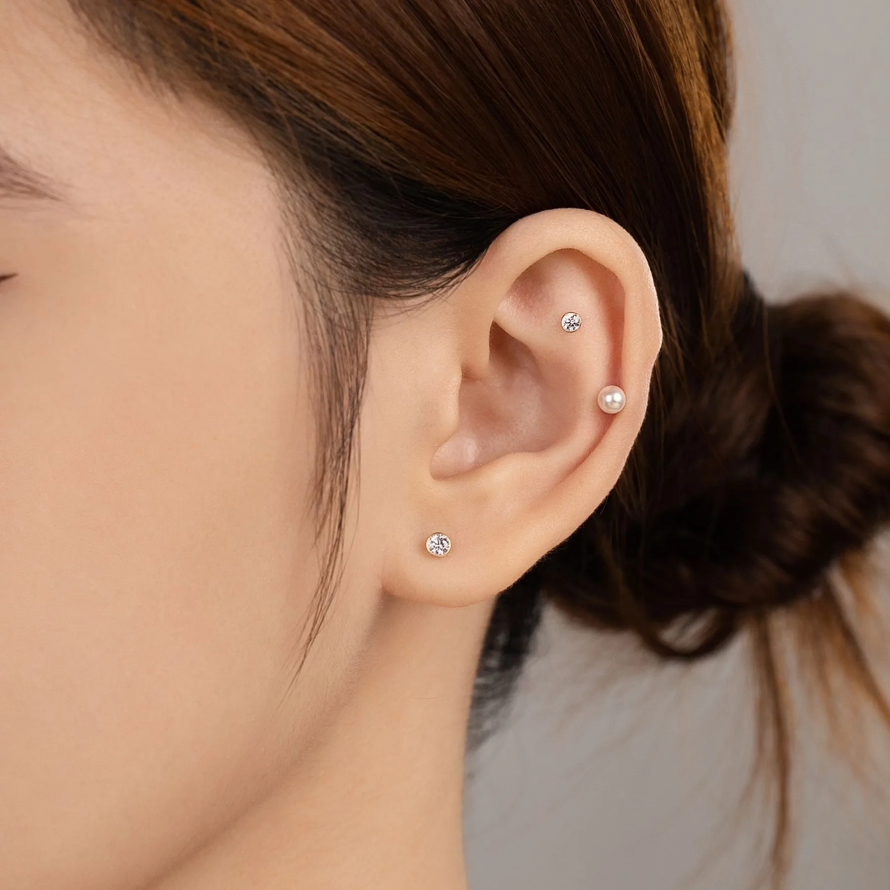 Harmonia Pearl Piercing in Yellow Gold