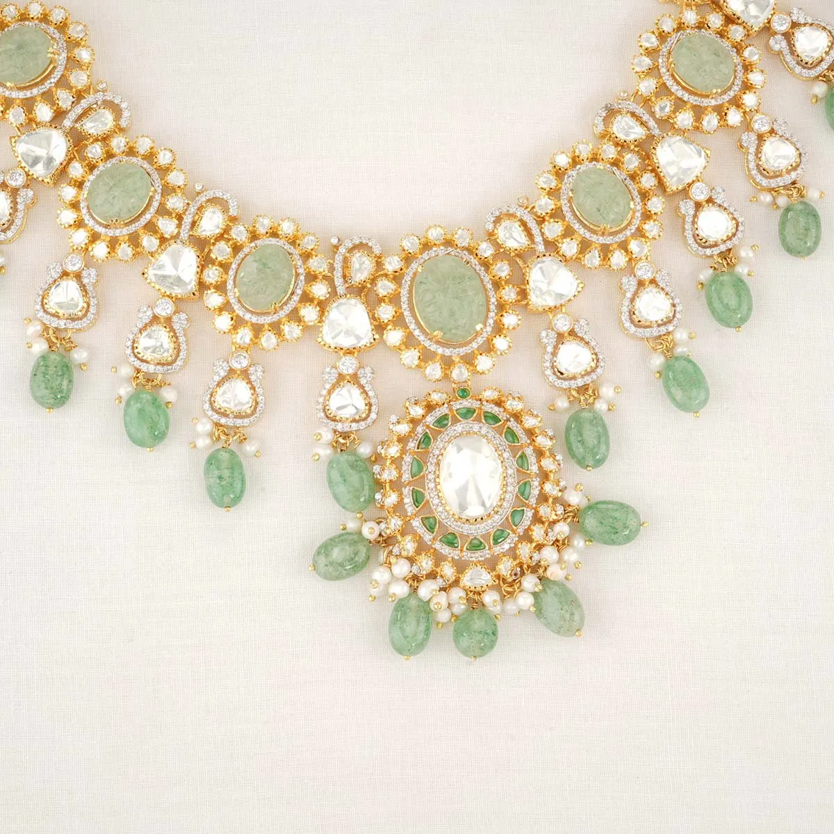 Liyana Short Necklace Set