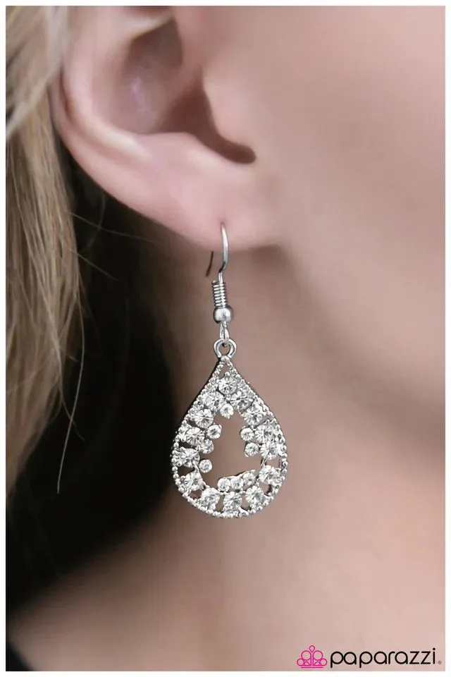Paparazzi Earring ~ The Princess Diaries - White
