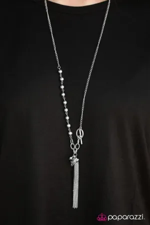 Paparazzi Necklace ~ HEART Nouveau - Silver