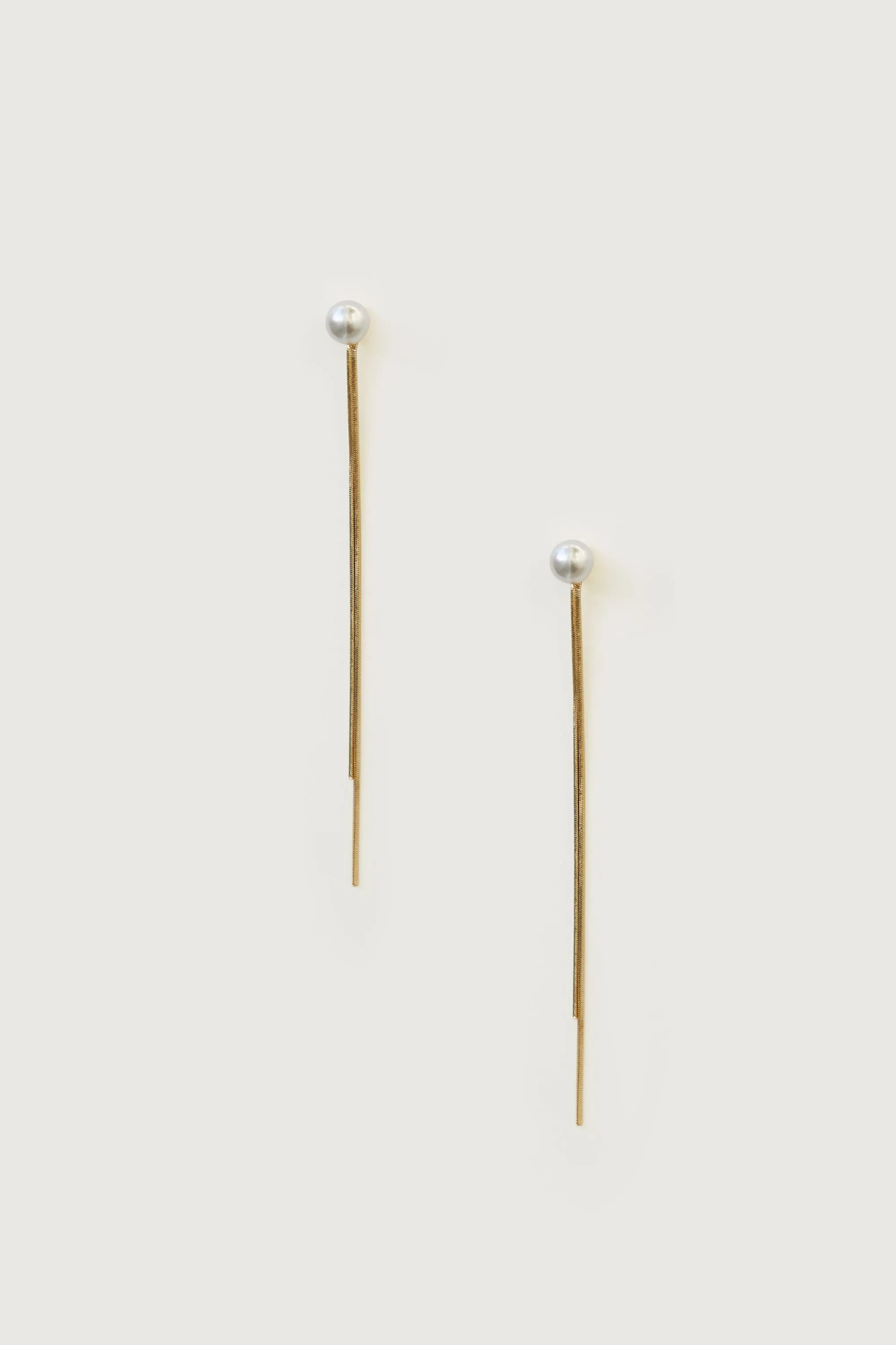 PEARL STUD WITH TWO CHAINS