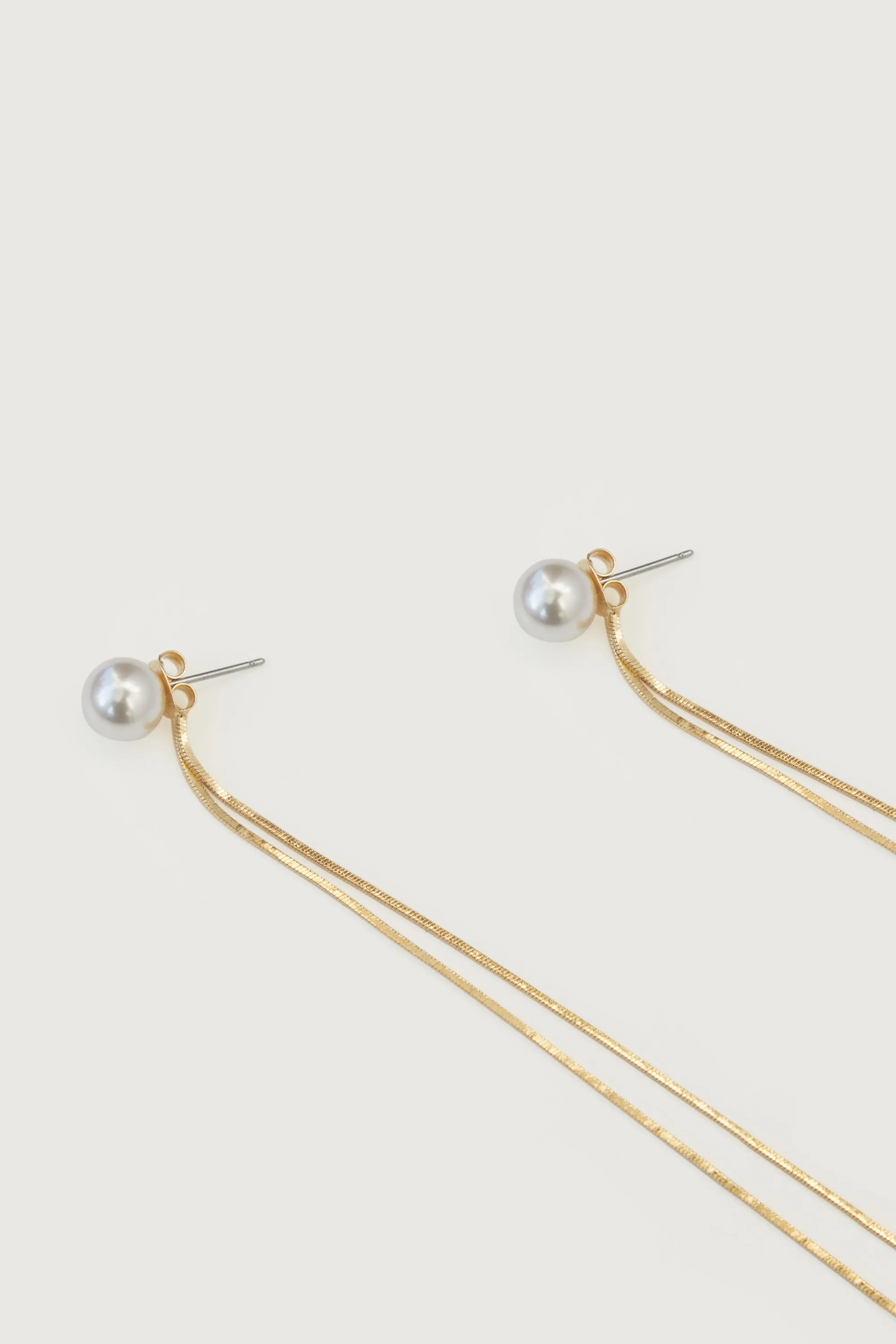 PEARL STUD WITH TWO CHAINS