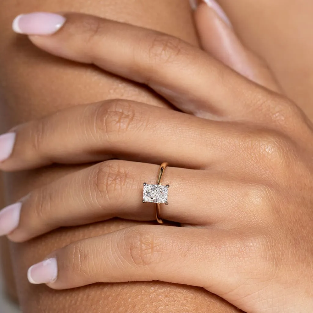 RADIANCE | Radiant Solitaire Lab Diamond Set in 18ct Gold 1.50ct
