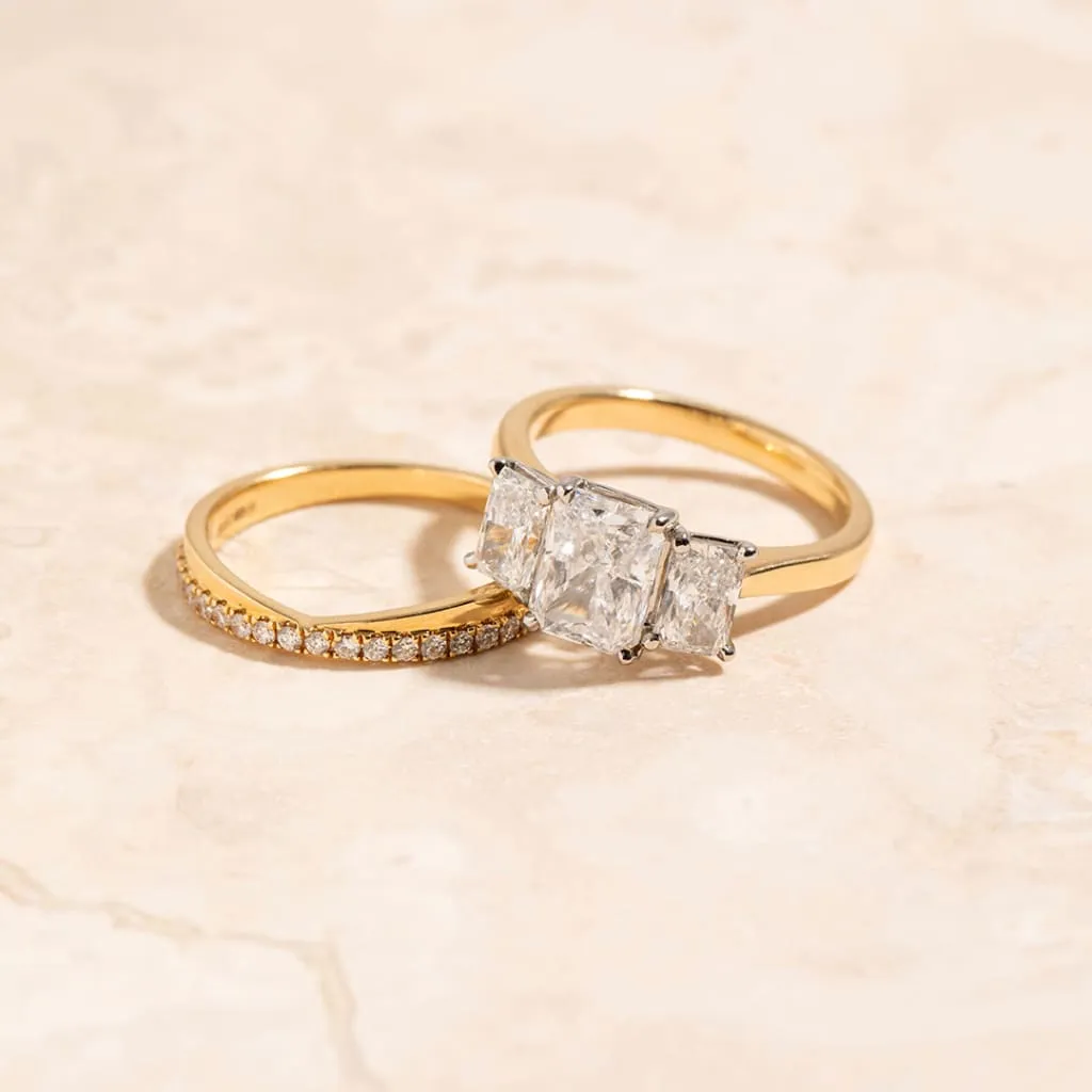 REGENT | Radiant 3 Stone Lab Diamond Set In 18ct Gold 2.50ct
