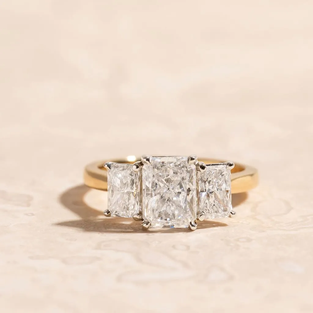 REGENT | Radiant 3 Stone Lab Diamond Set In 18ct Gold 2.50ct