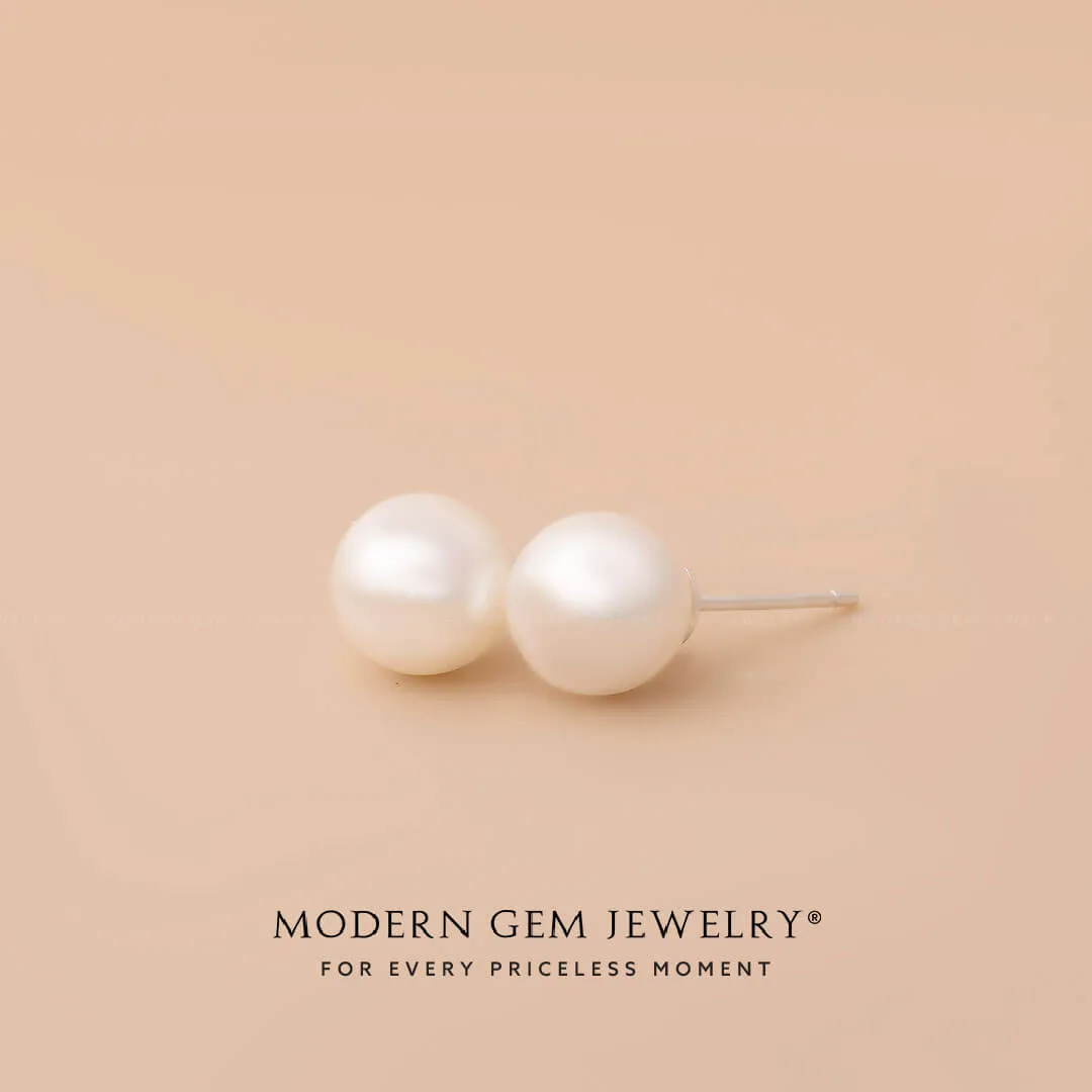 Round Stud Akoya Pearl Earrings