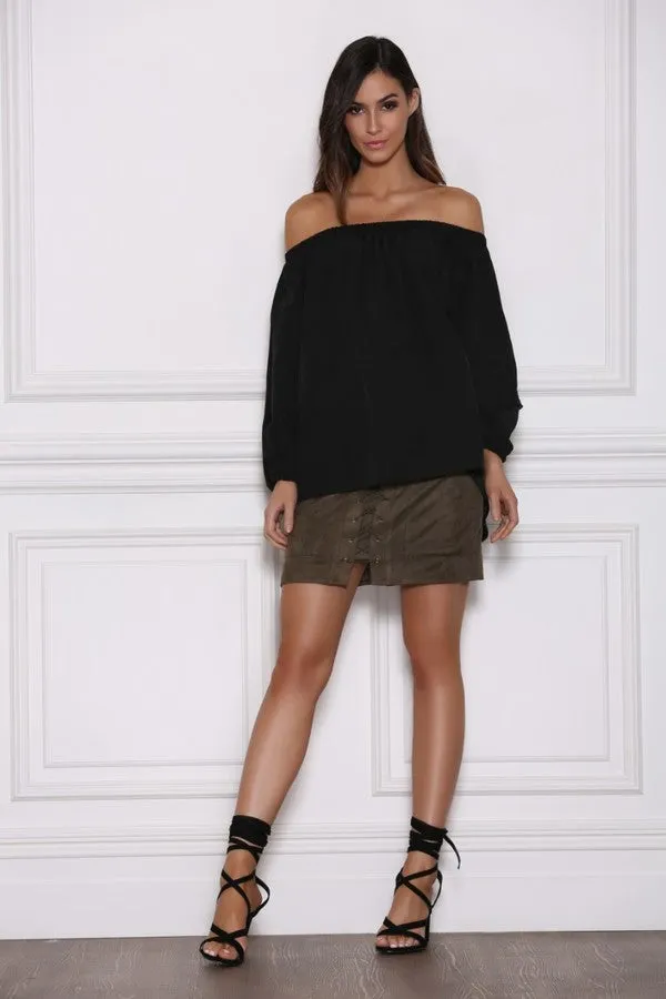 Runaway Chains Top Black