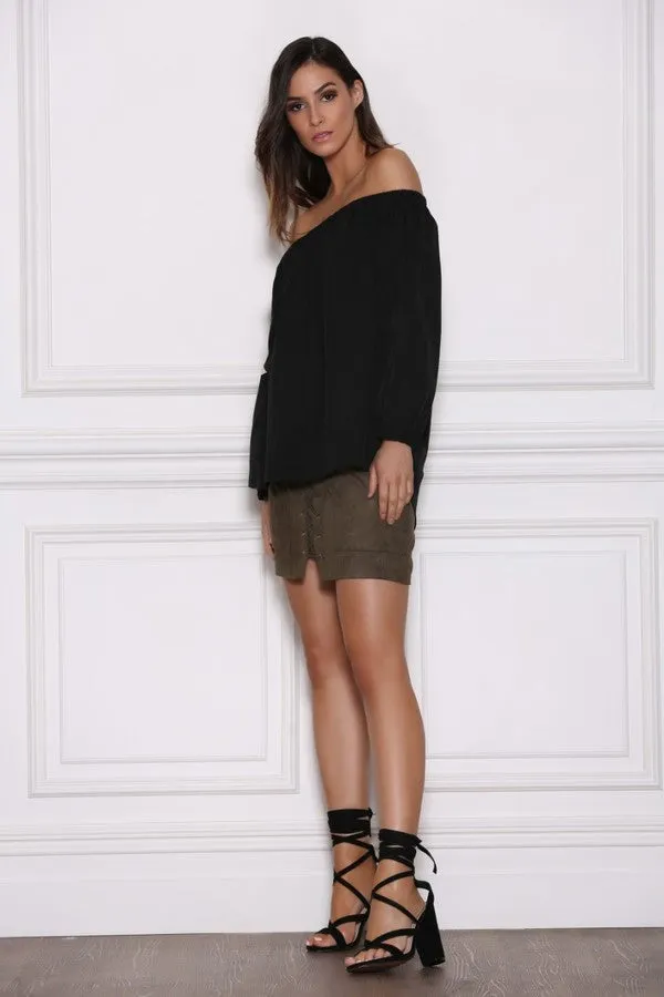 Runaway Chains Top Black