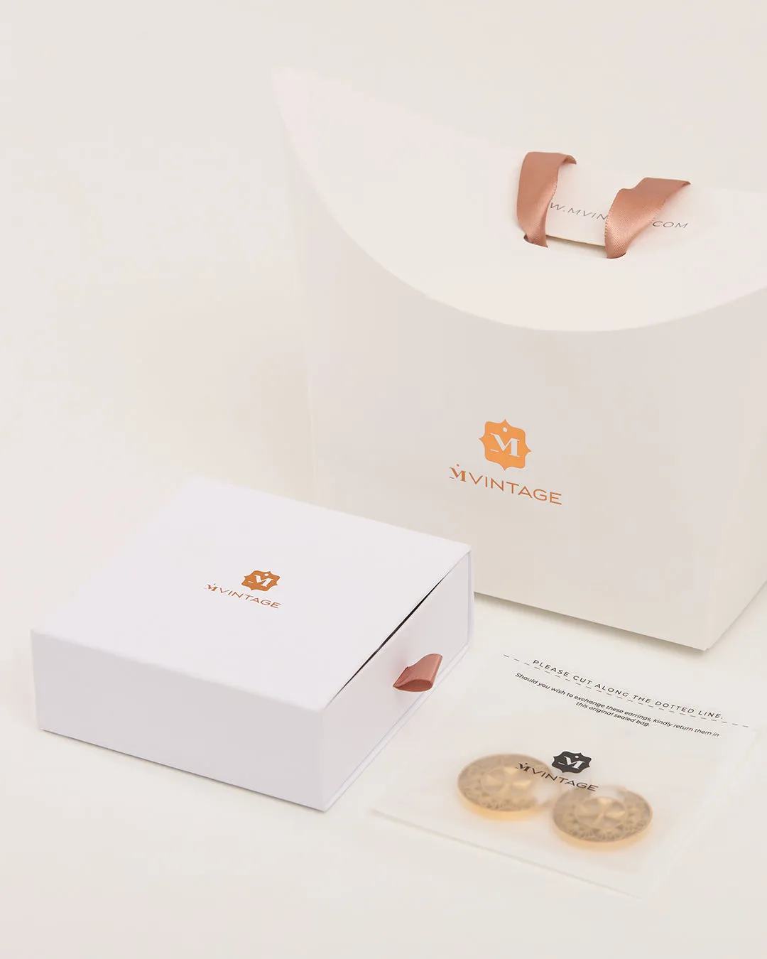 Tritoni Fountain Dainty Twist Earrings February