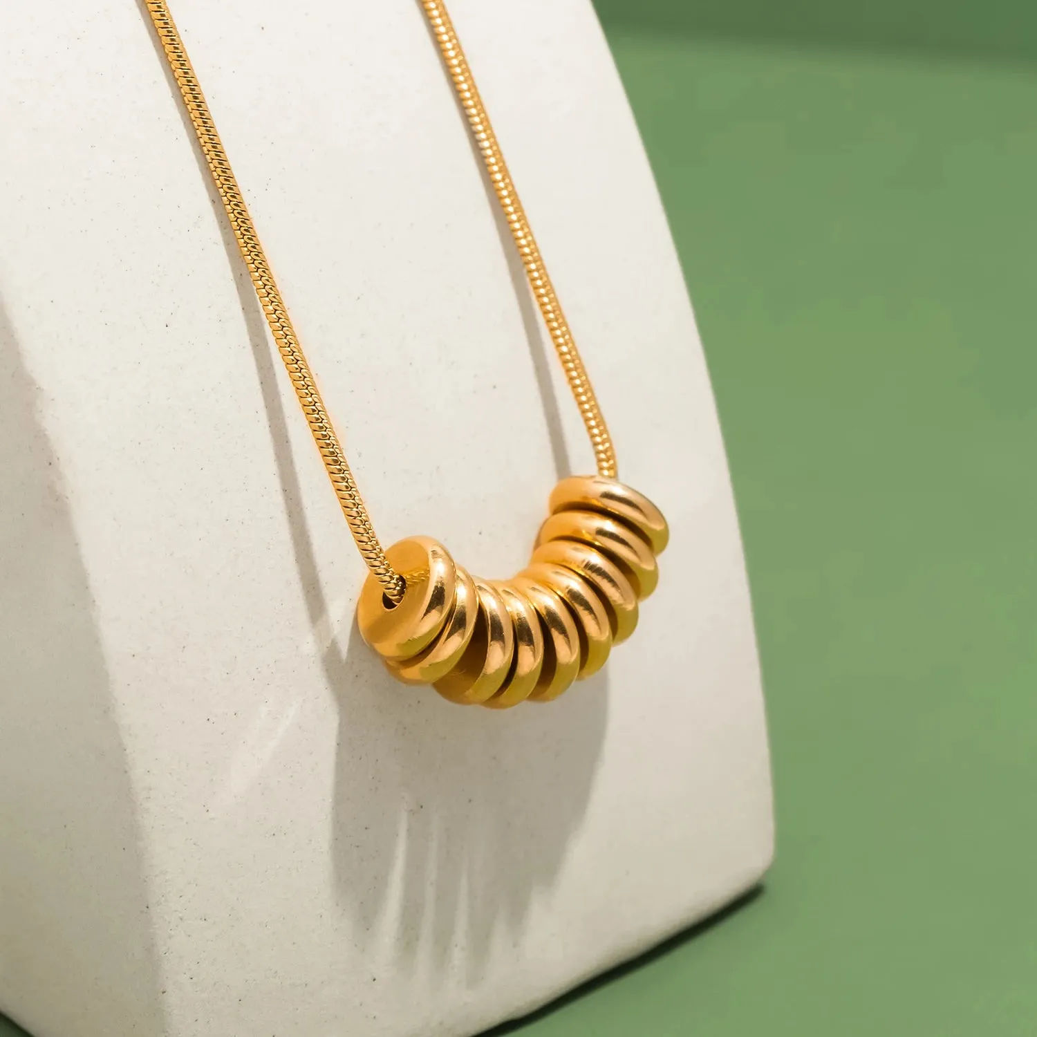UHBINYCA Simple Personalized Circular Ring Pendant Necklace