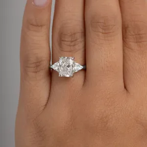 VENTURA | Radiant 3-Stone Lab Diamond Set in Platinum 2.50ct