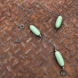 Vintage Green Faux Jadeite Necklace