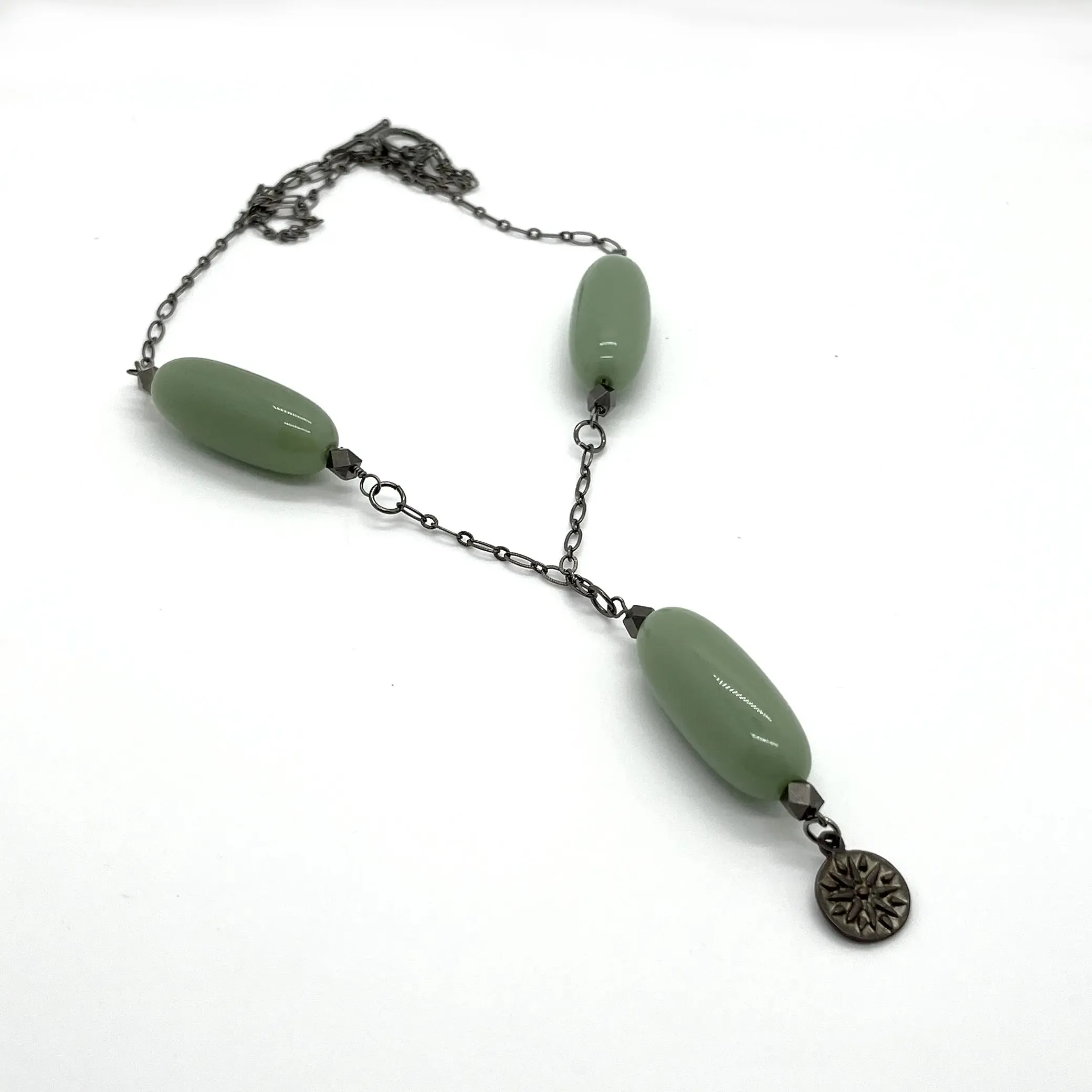 Vintage Green Faux Jadeite Necklace