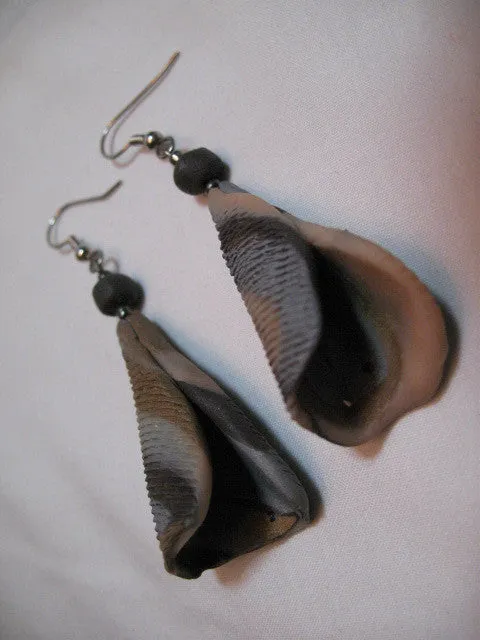 VIntage Painted Natural Ocean SEA SHELLS Seashells Cone DANGLING DANGLE Hook EARRINGS Set
